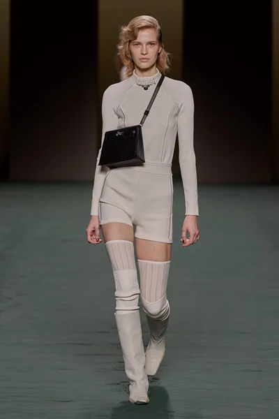 Look 20